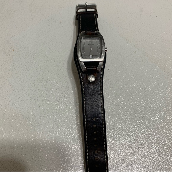 {Watch} - Picture 2 of 2